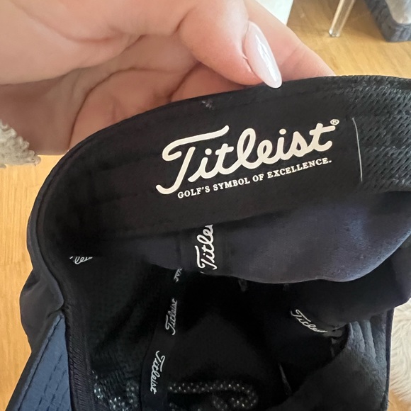 Titlest Hat! - Picture 4 of 5